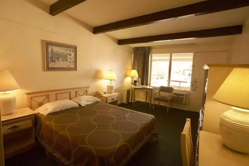 Golden Host Resort  Sarasota