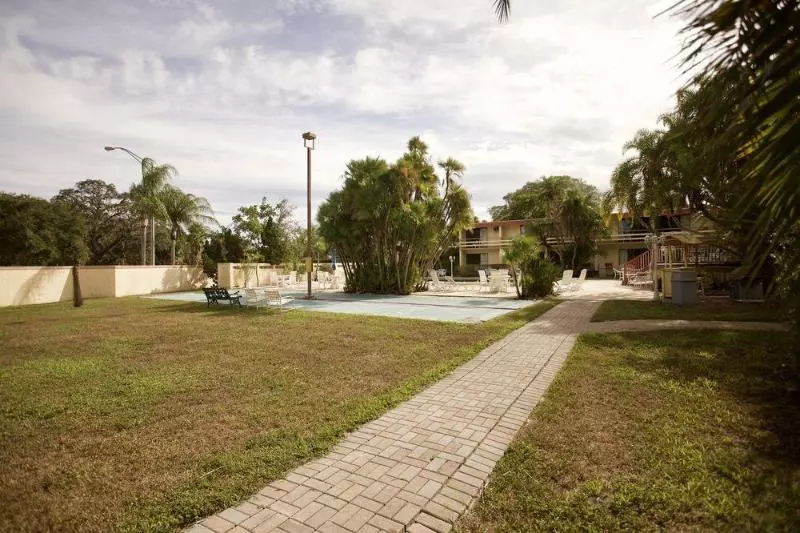 Golden Host Resort  Sarasota