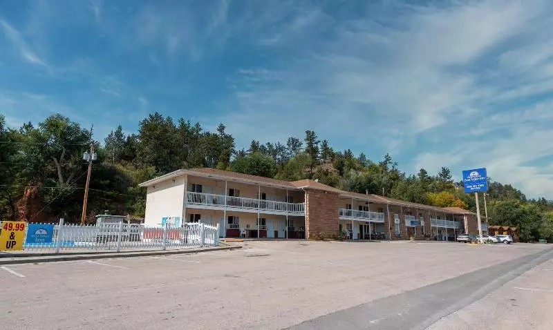 בית מלון כפרי Americas Best Value Inn By The River Hot Springs