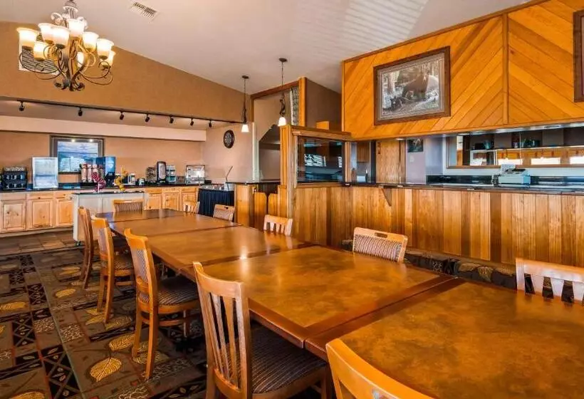 Отель Best Western Bidarka Inn