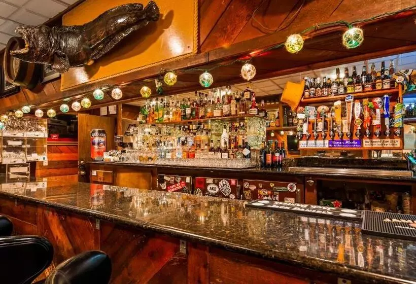 Отель Best Western Bidarka Inn