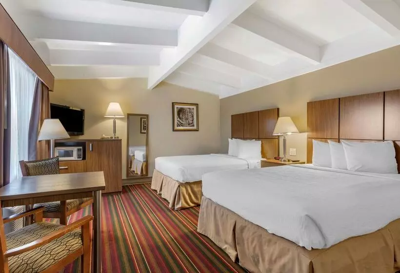 Отель Best Western El Rancho Palacio