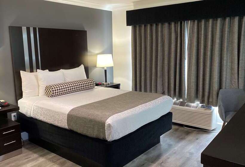 هتل Best Western Park Crest Inn