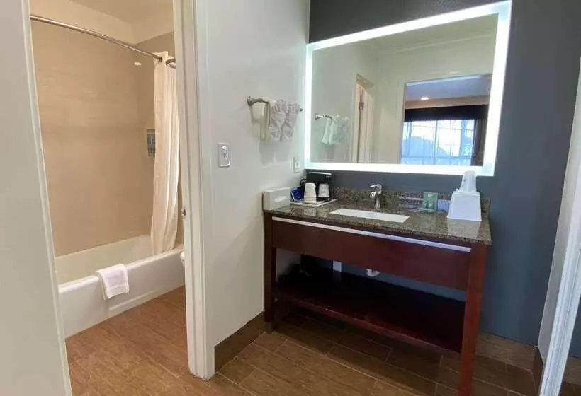 فندق Best Western Park Crest Inn