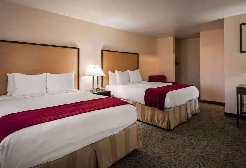 فندق Best Western Petaluma Inn