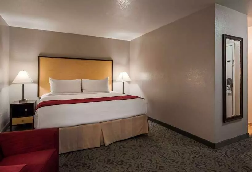 فندق Best Western Petaluma Inn