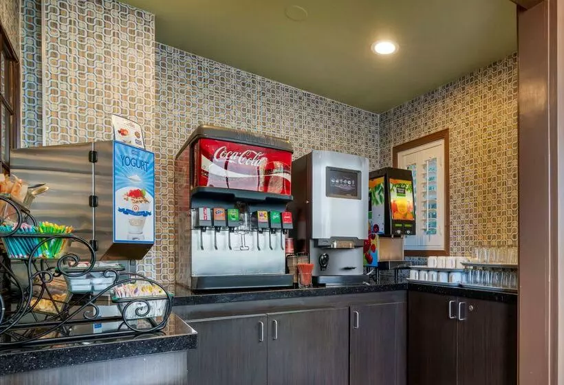 فندق Best Western Plus Brookside Inn