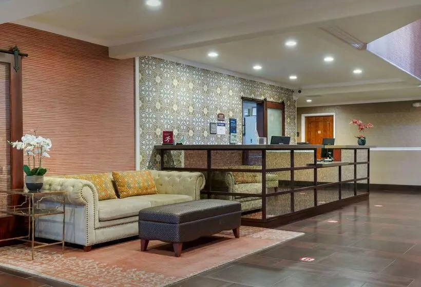 فندق Best Western Plus Brookside Inn