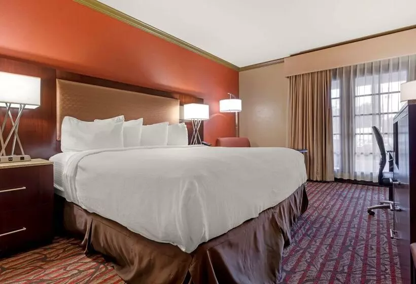 فندق Best Western Plus Brookside Inn