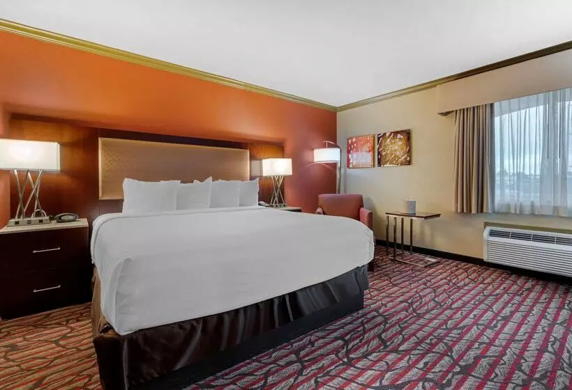 فندق Best Western Plus Brookside Inn