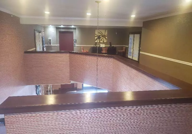 فندق Best Western Plus Brookside Inn