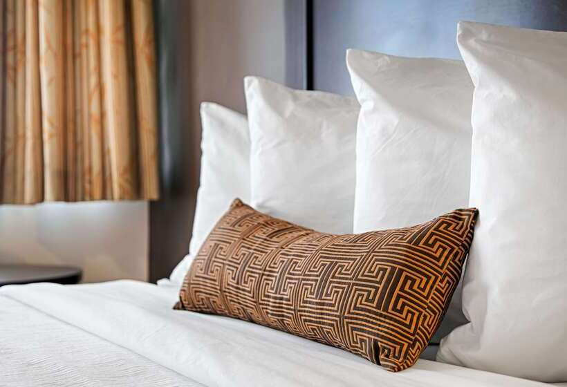 בית מלון כפרי Best Western Plus Dragon Gate Inn