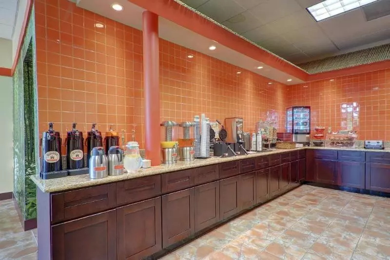 فندق Best Western Plus Dragon Gate Inn