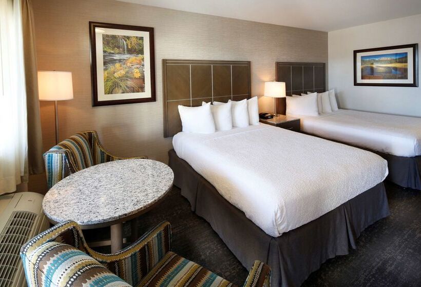 هتل Best Western Plus Hilltop Inn