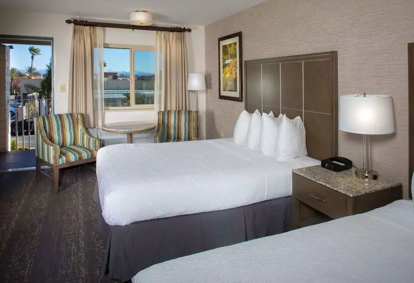 בית מלון כפרי Best Western Plus Hilltop Inn