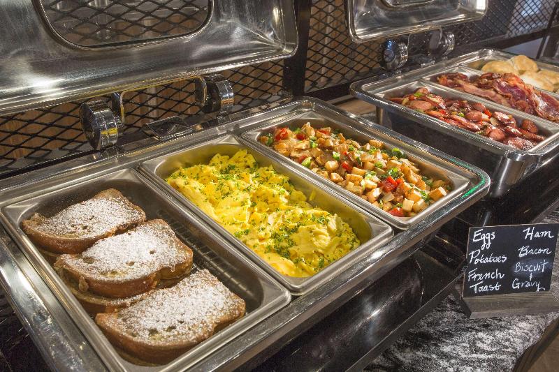 هتل Best Western Plus Hilltop Inn