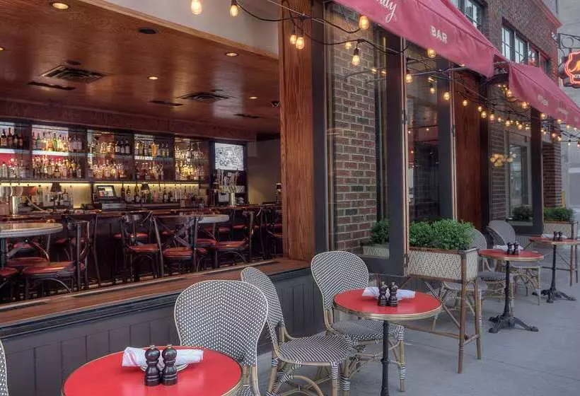 Hotel Best Western Plus The Normandy Inn & Suites