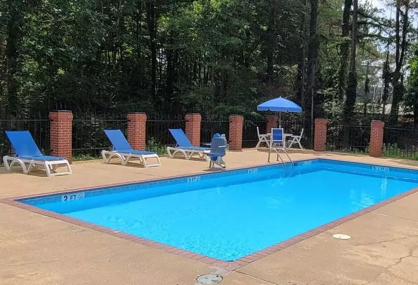 Отель Econo Lodge