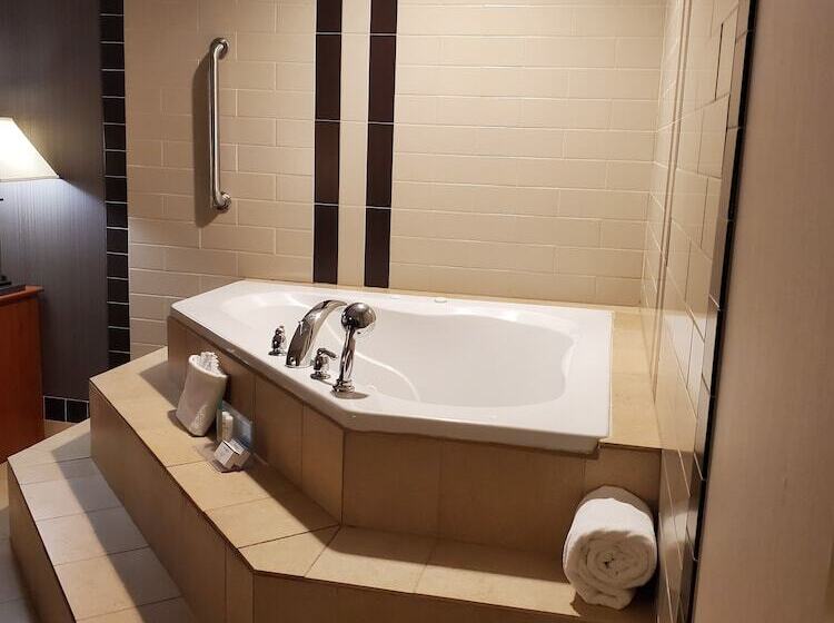 Отель Hampton Inn & Suites Craig