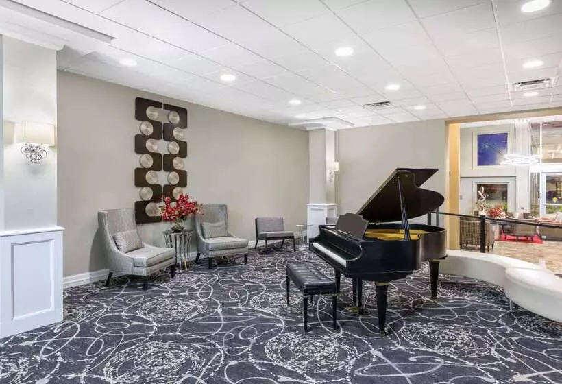 Szálloda Clarion Inn Des Moines Airport