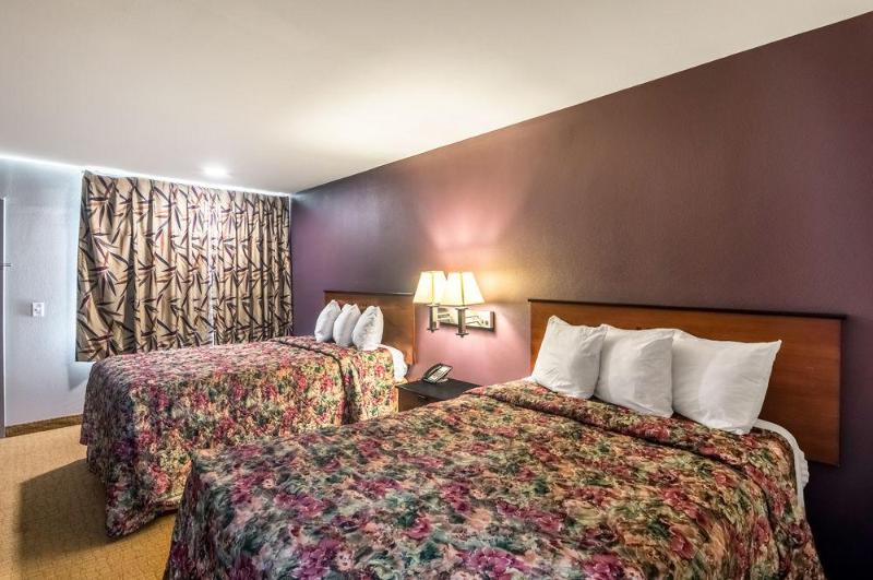 فندق Rodeway Inn