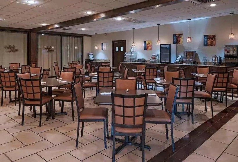 فندق Stevens Inn A Howard Johnson By Wyndham