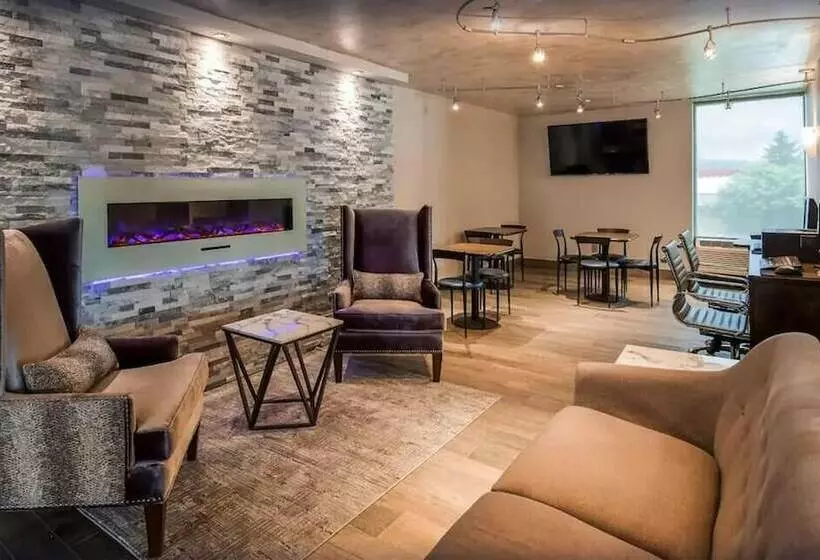 فندق Comfort Inn & Suites