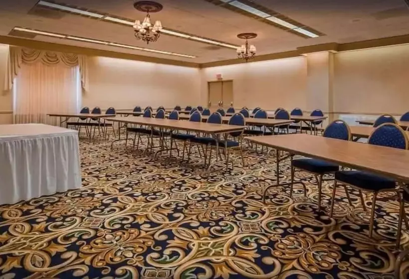 فندق Comfort Inn & Suites