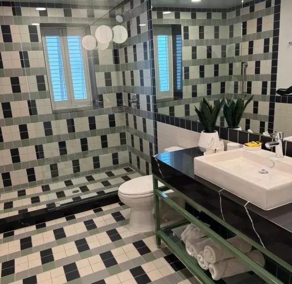 هتل The Adler A Hollywood