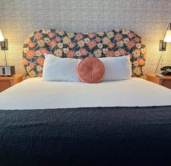 هتل The Adler A Hollywood