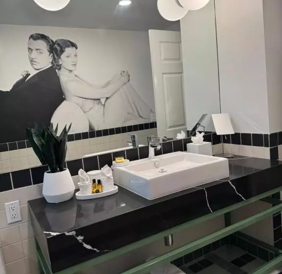 هتل The Adler A Hollywood