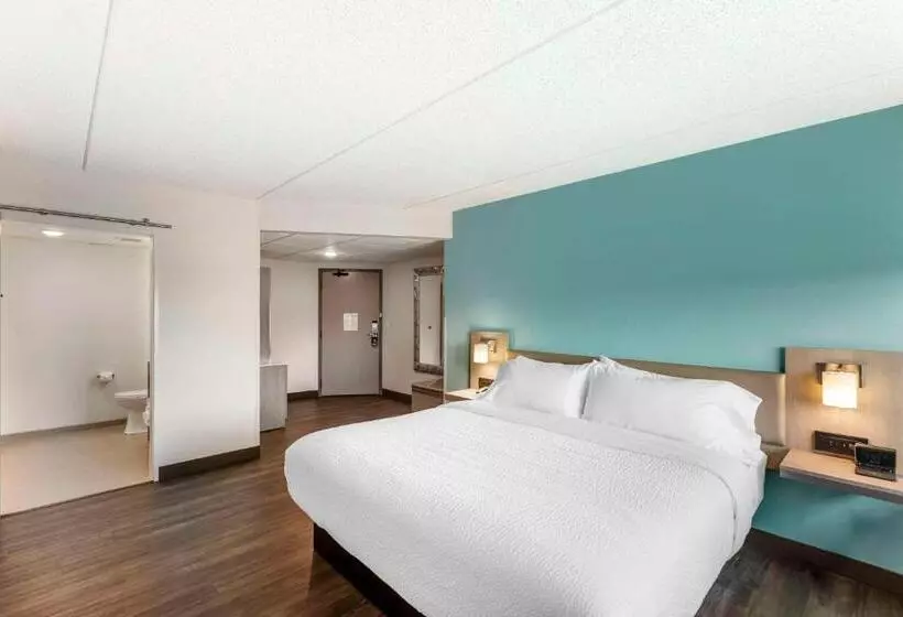 The Harborview, Ascend Hotel Collection