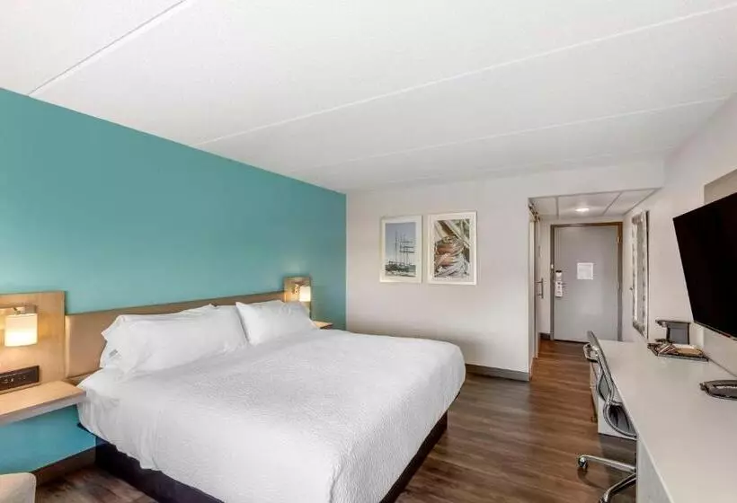 The Harborview, Ascend Hotel Collection