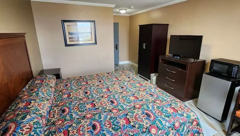 호텔 Town House Inn And Suites