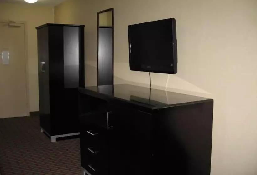 호텔 Town House Inn And Suites