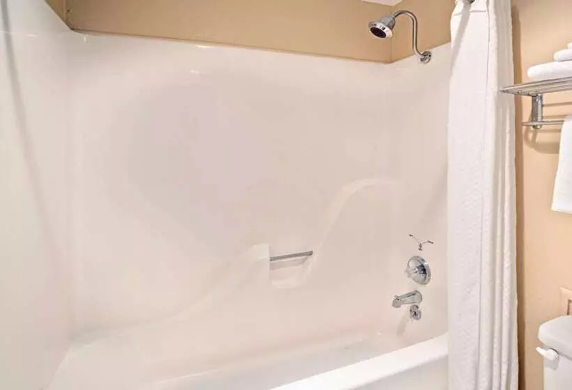 فندق Travelodge By Wyndham Beckley