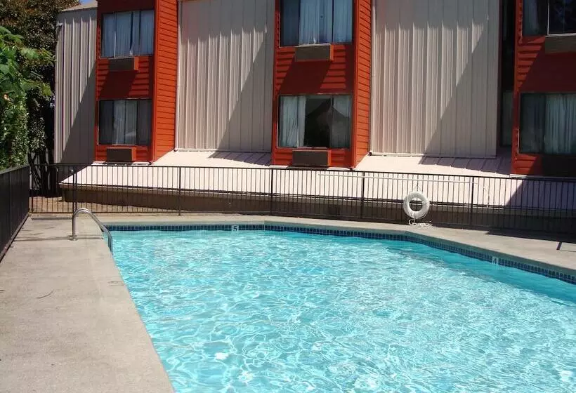 モーテル Studio 6 Portland Or