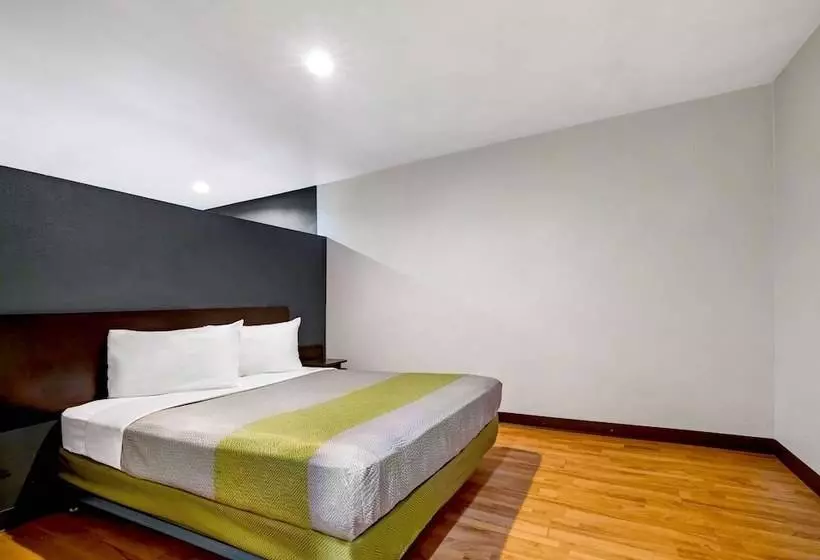 モーテル Studio 6 Portland Or