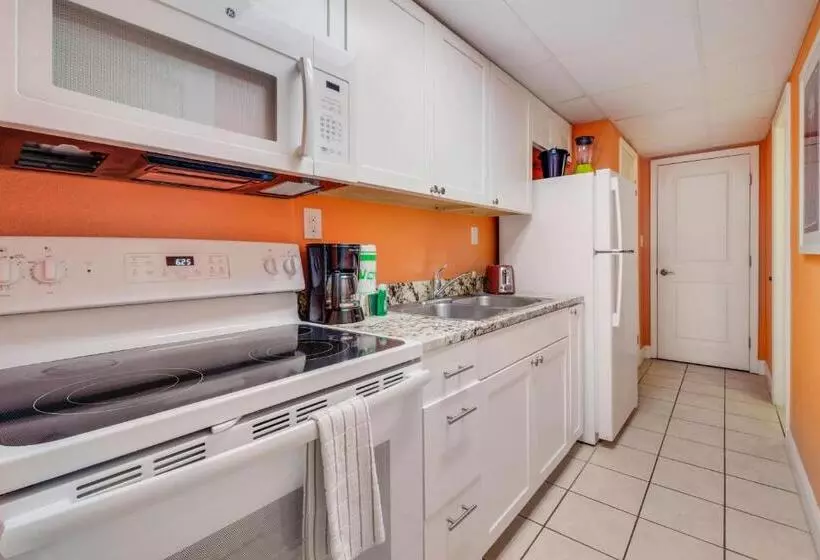 The Caravelle Resort