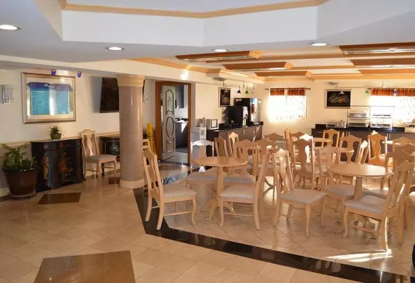 Отель Americas Best Value Inn Fort Myers