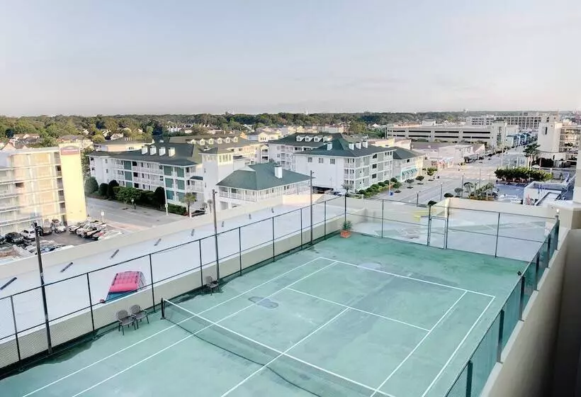 هتل Beach Quarters Resort