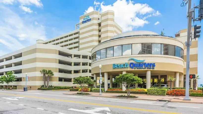 هتل Beach Quarters Resort