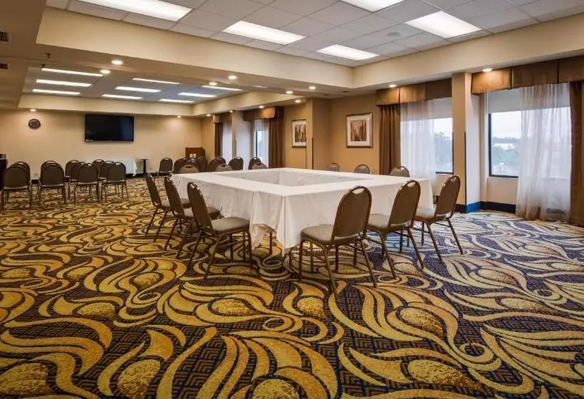 호텔 Holiday Inn & Suites Columbia Ne   Ft Jackson Area By Ihg