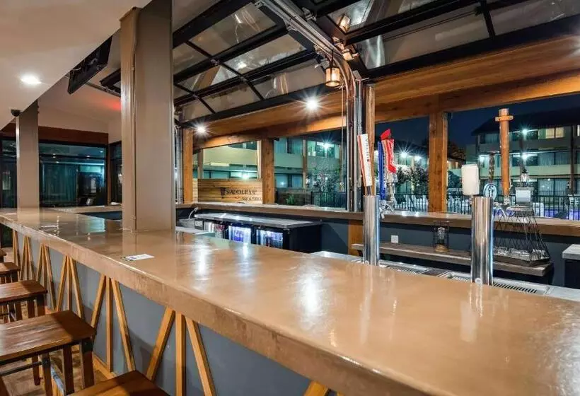 Szálloda Best Western Plus Saddleback Inn And Conference Center