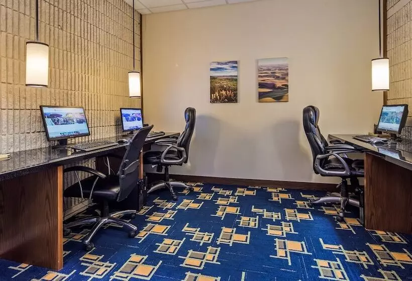 هتل Best Western Plus University Inn