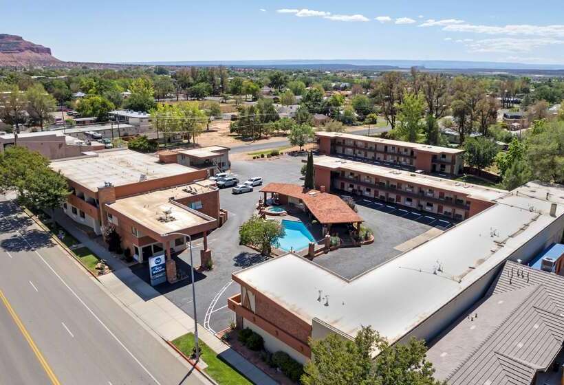 هتل Best Western Red Hills