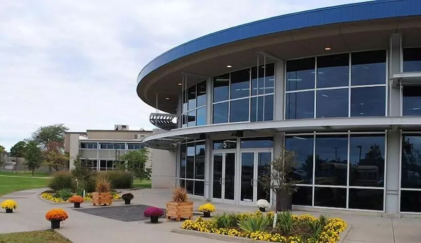 Отель Rock Island Inn & Suites Marshalltown