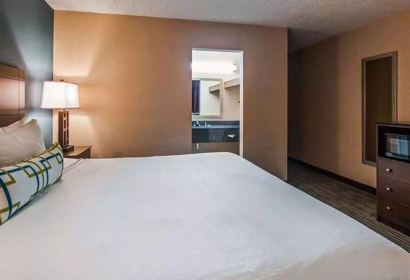 בית מלון כפרי Best Western Woodhaven Inn