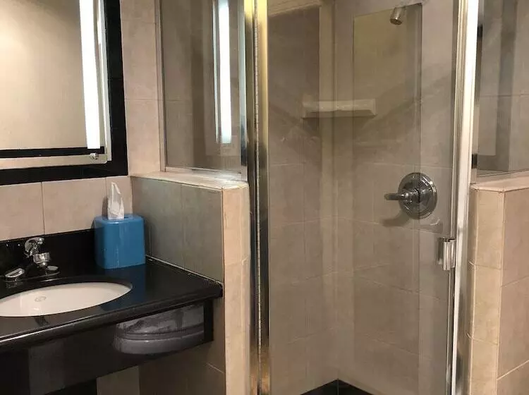 Отель City Center Inn And Suites