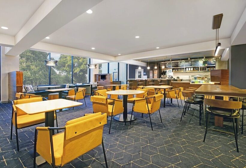 בית מלון כפרי Courtyard Chicago Elmhurst/oakbrook Area